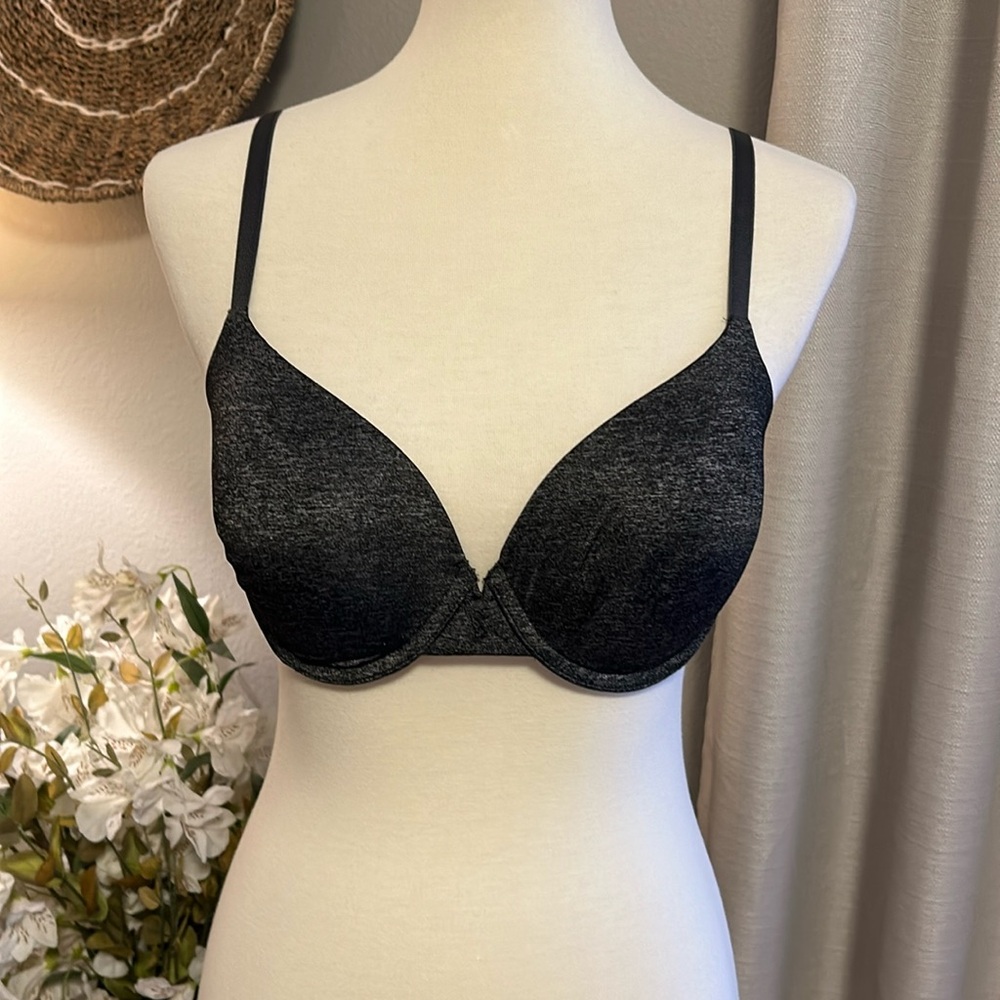 Victoria Secret bra, never worn.